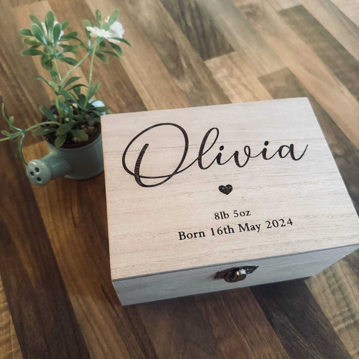 Personalised Baby Wooden Engraved Memory Box | Gifts Ideas For Boys / Girls | Newborn Baby Keepsake for New Mum | Baby Shower Gift