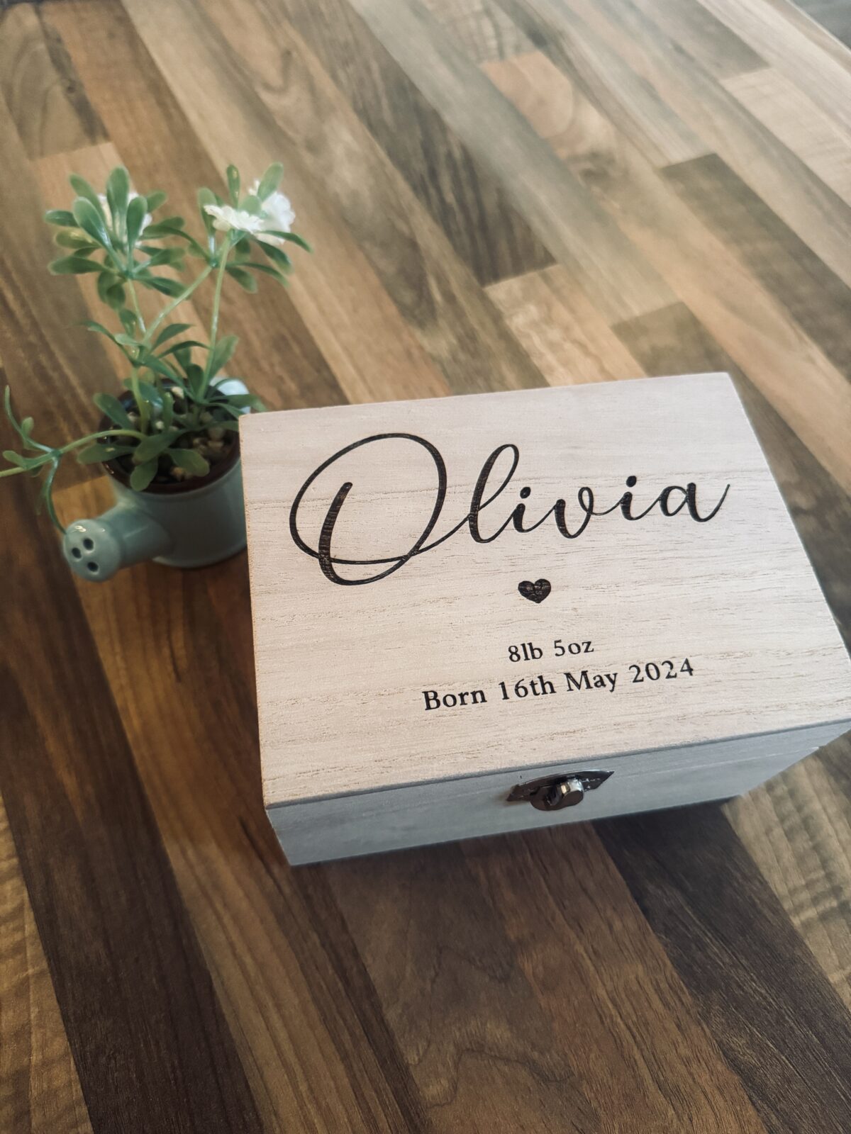 Personalised Baby Wooden Engraved Memory Box | Gifts Ideas For Boys / Girls | Newborn Baby Keepsake for New Mum | Baby Shower Gift